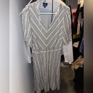 Short sleeve midi dress